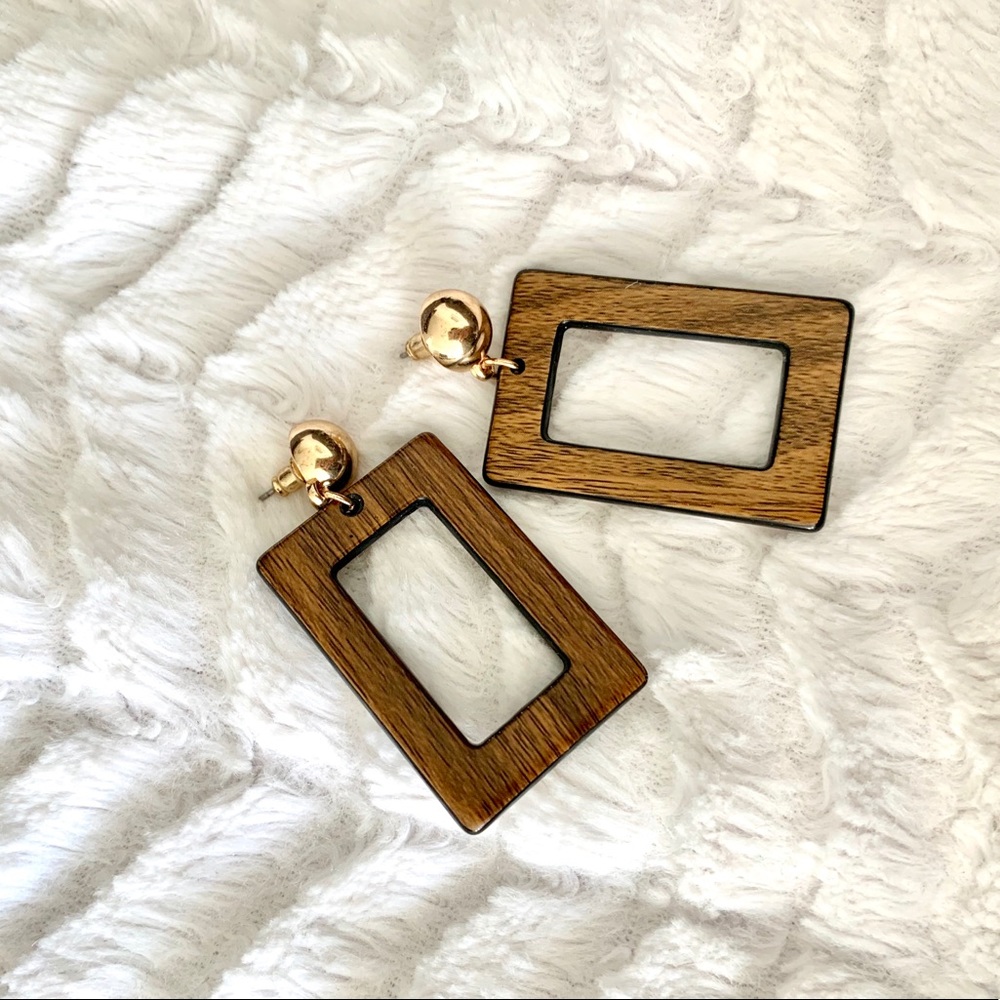 Beautiful wood earrings